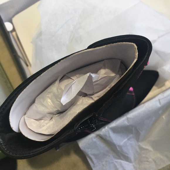 Poster Grl Black & Pink Stiletto Ankle Boots Dolls Kill BNIB - Picture 12 of 16